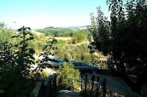 Agriturismo La Magione Кверчегросса Экстерьер фото